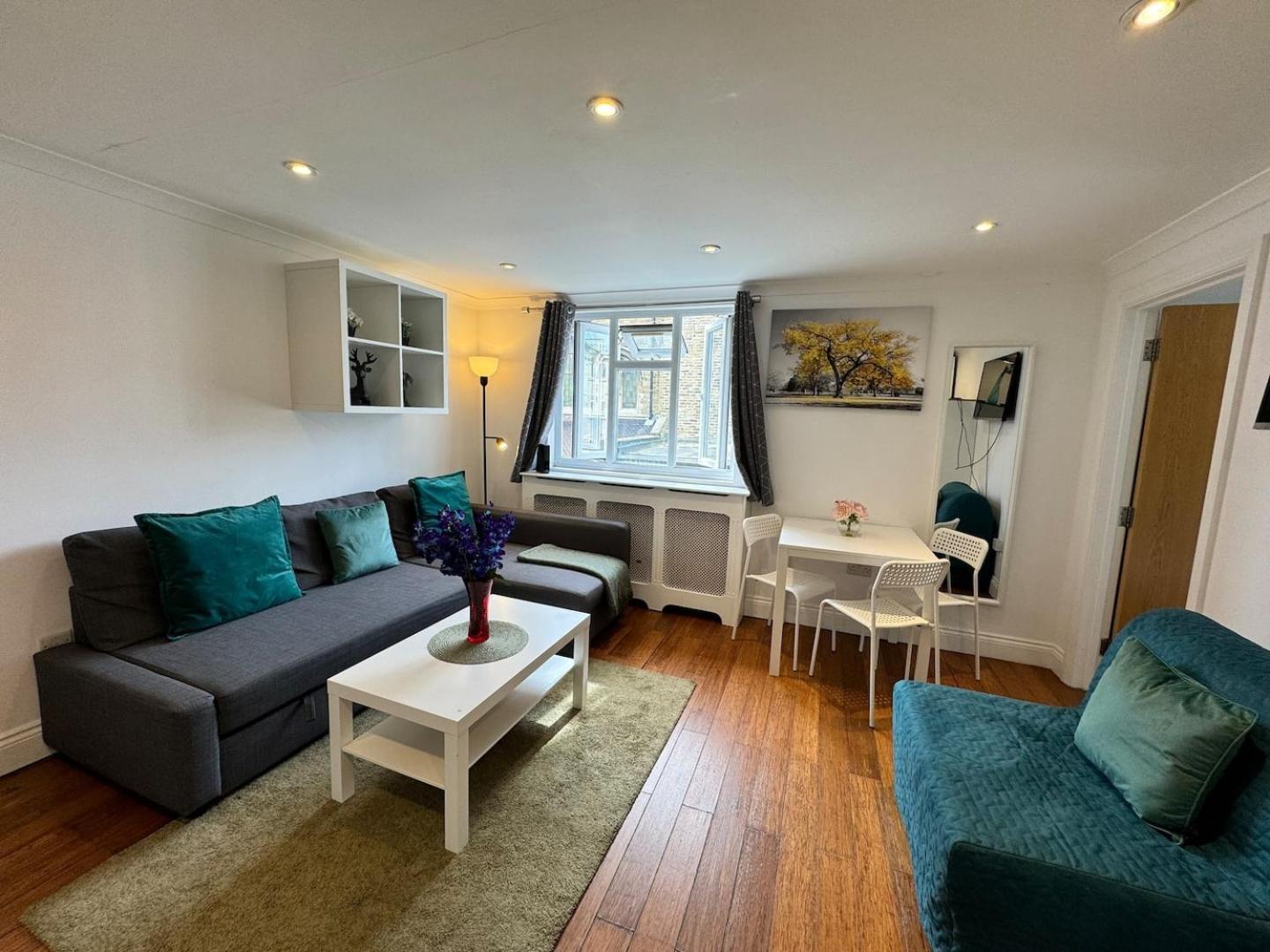 Apartment 1 Bedroom Comfortable Flat In Kensington