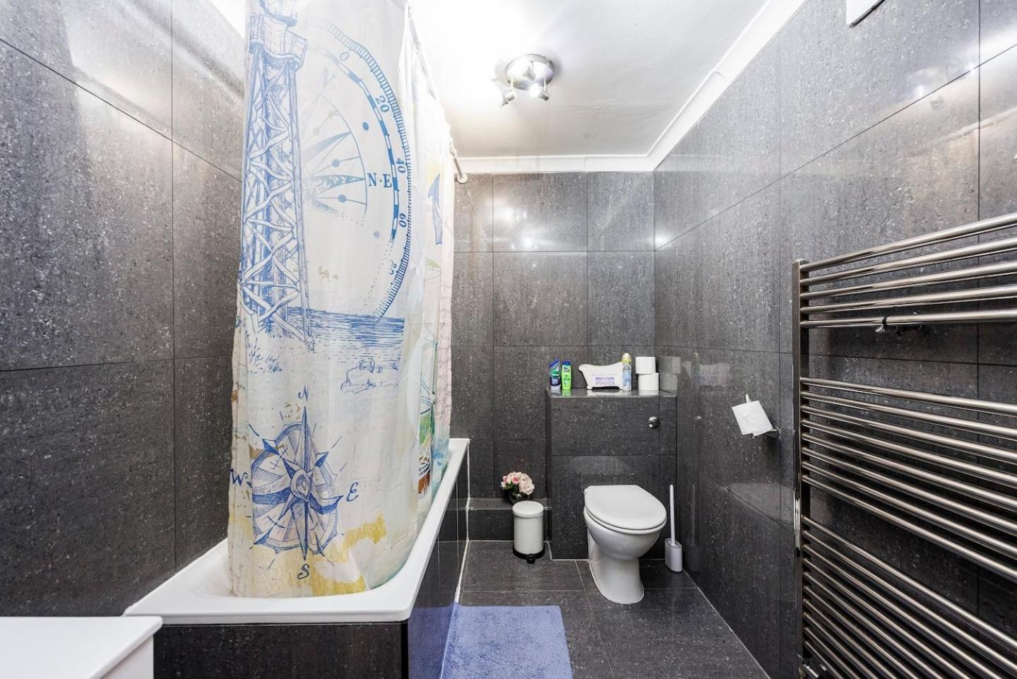 1 Bedroom Comfortable Flat In Kensington * London