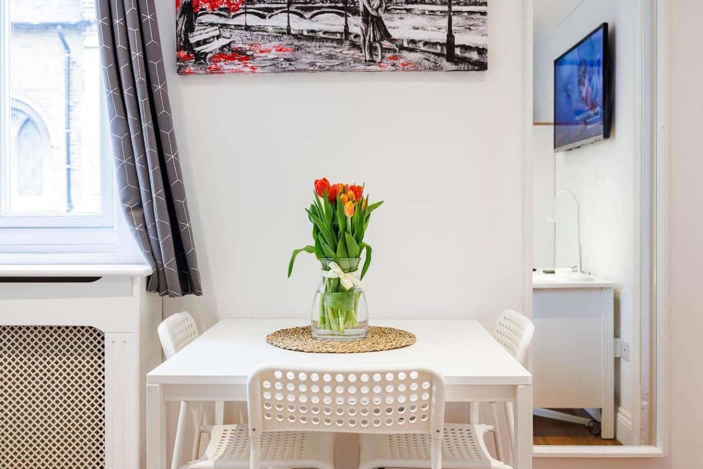 Apartment 1 Bedroom Comfortable Flat In Kensington *