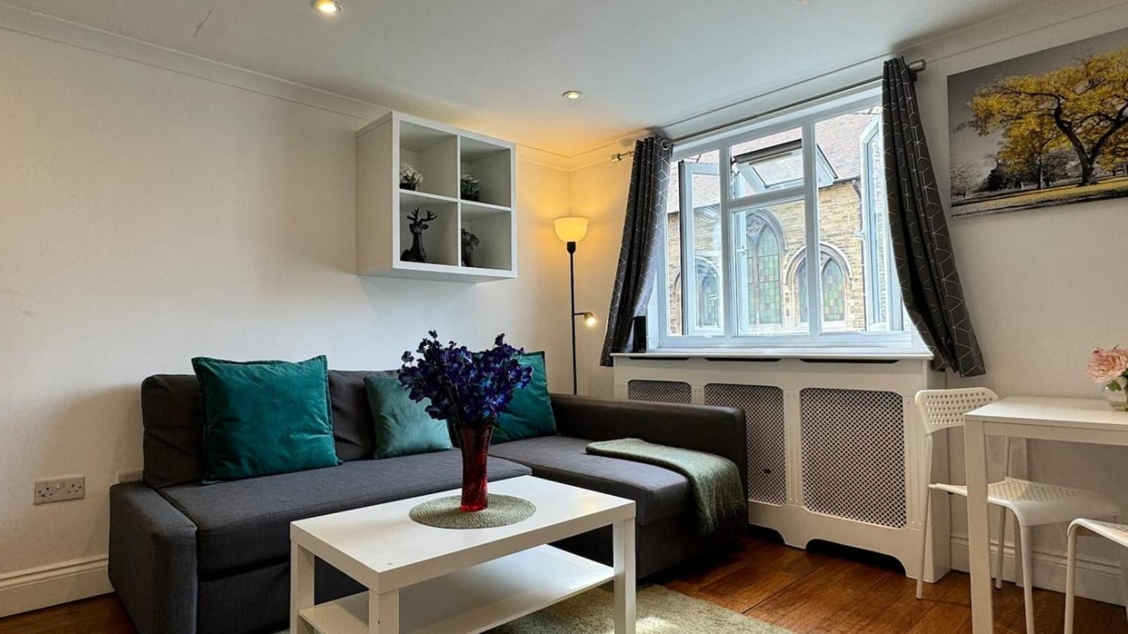 Apartment 1 Bedroom Comfortable Flat In Kensington