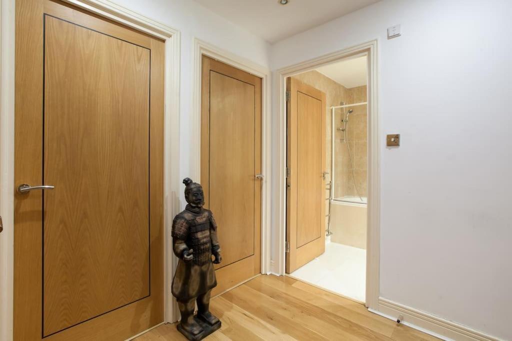 Amazing Location Near St Paul's - Sleeps 4 Apartment