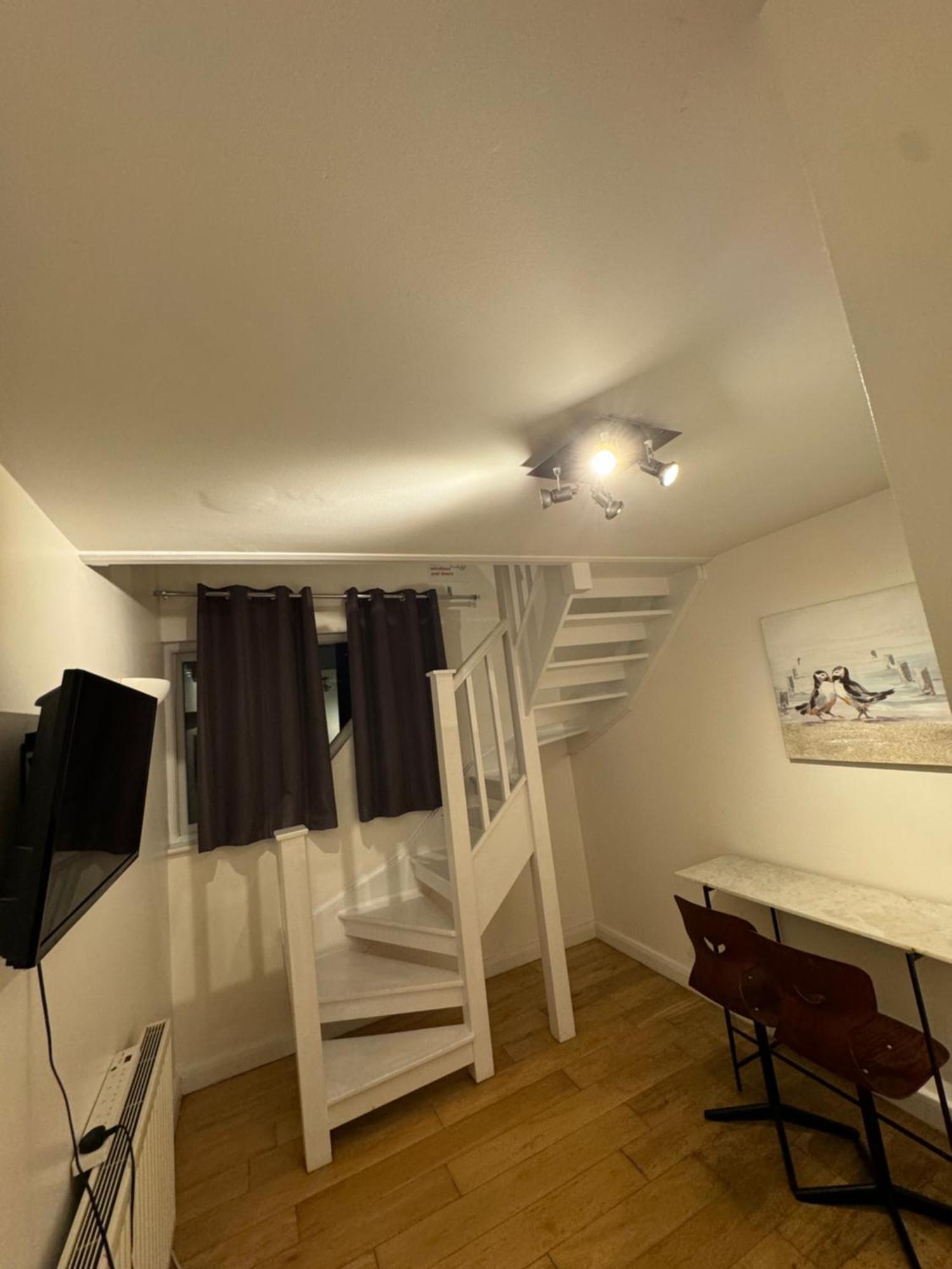 Cozy Rooms Near Central London Gasthuis *