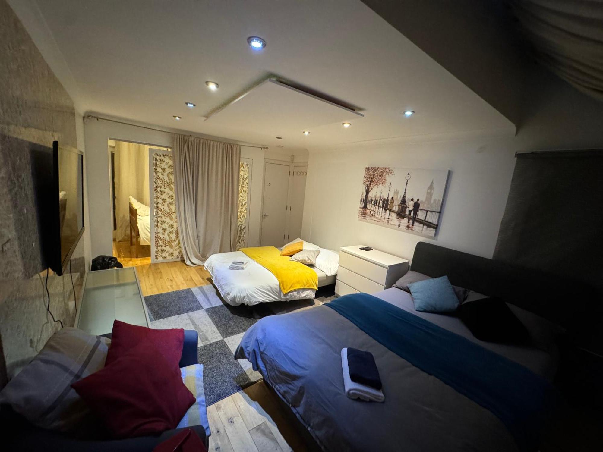 Cozy Rooms Near Central London Londen