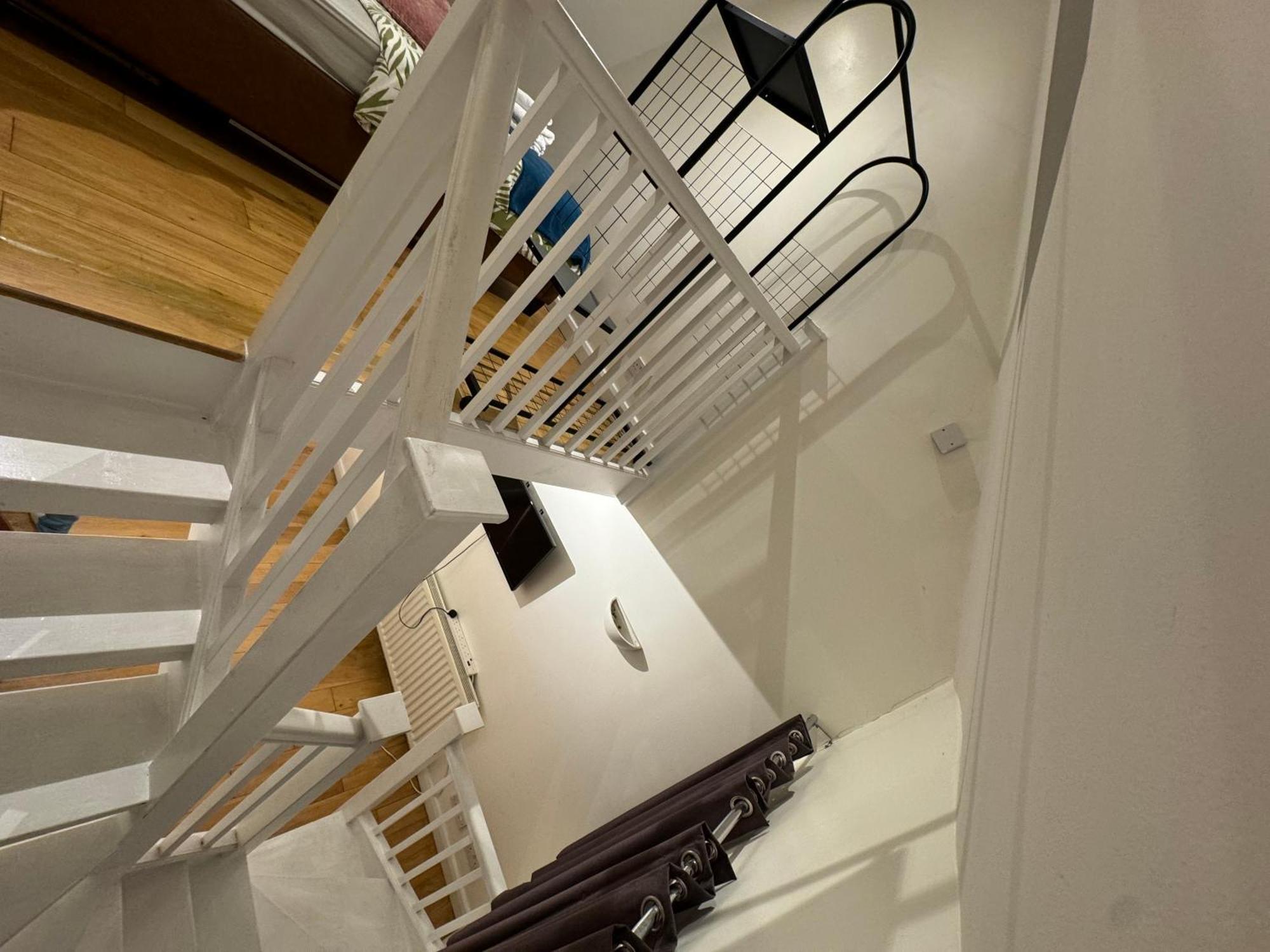 Cozy Rooms Near Central London Londen