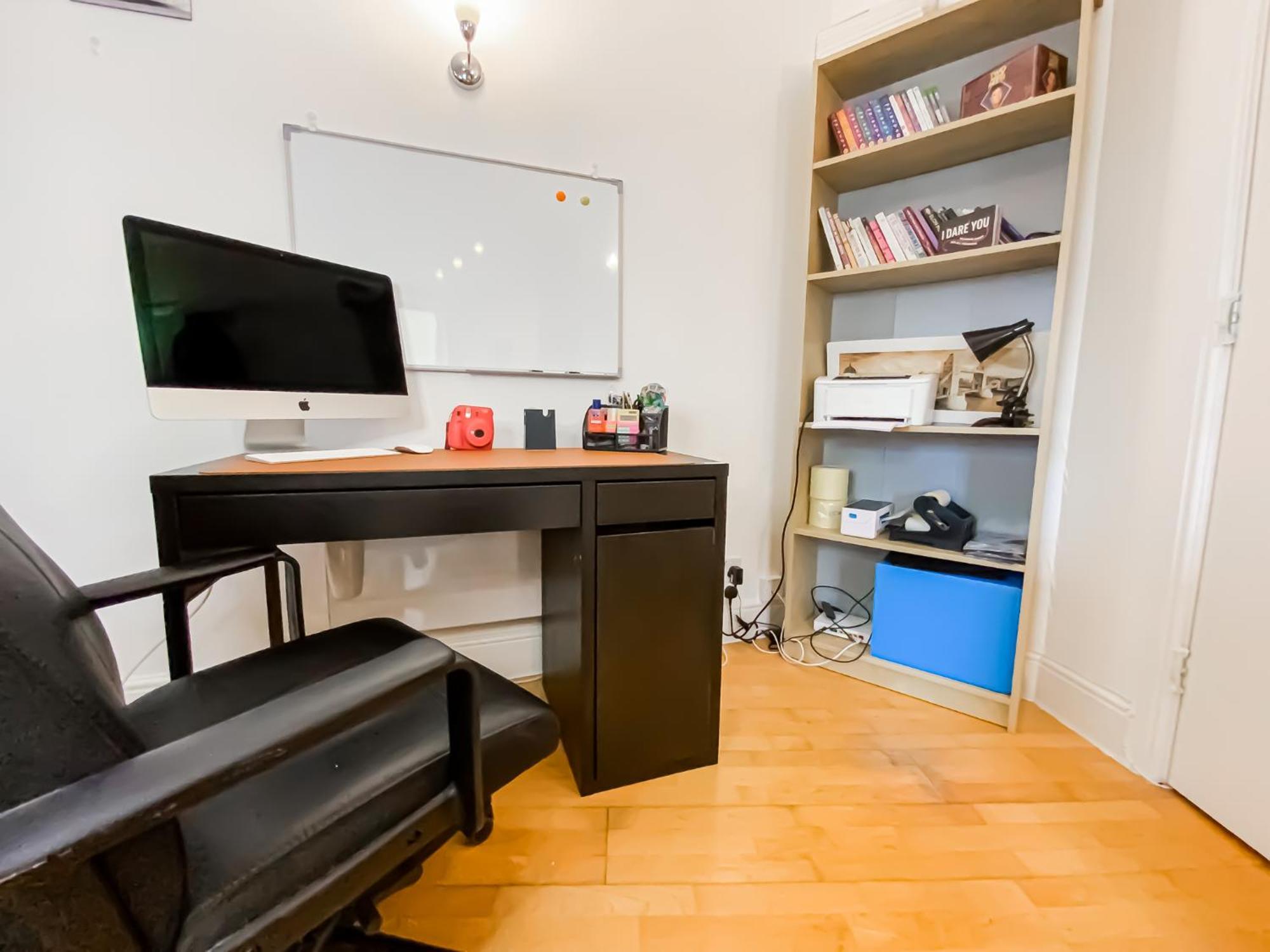 Lovely 1 Bedroom With Hottub, Sauna, Gym Apartment *