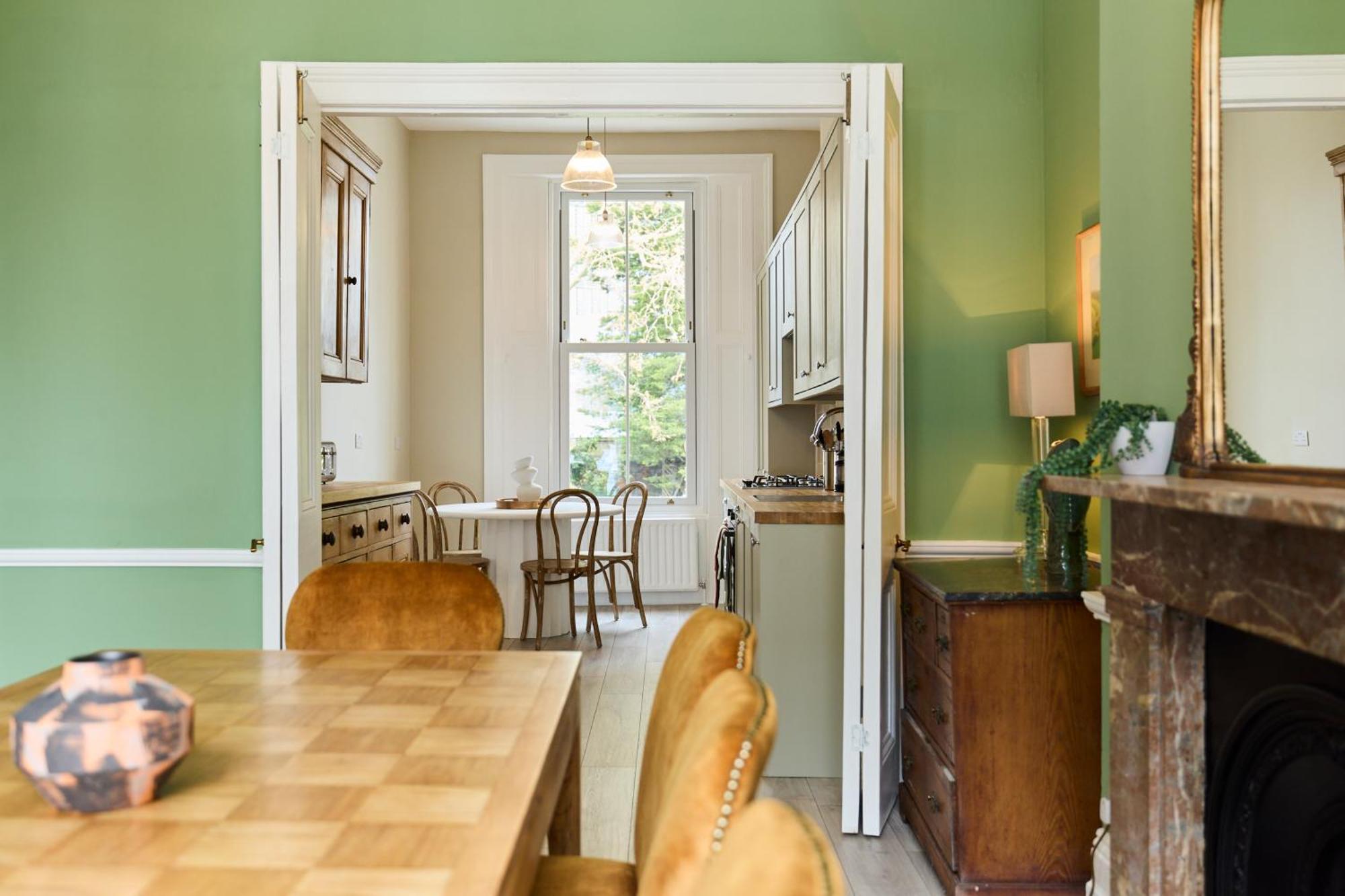 The Earl's Court Hideout - Lovely 4bdr House With Garden Appartement *