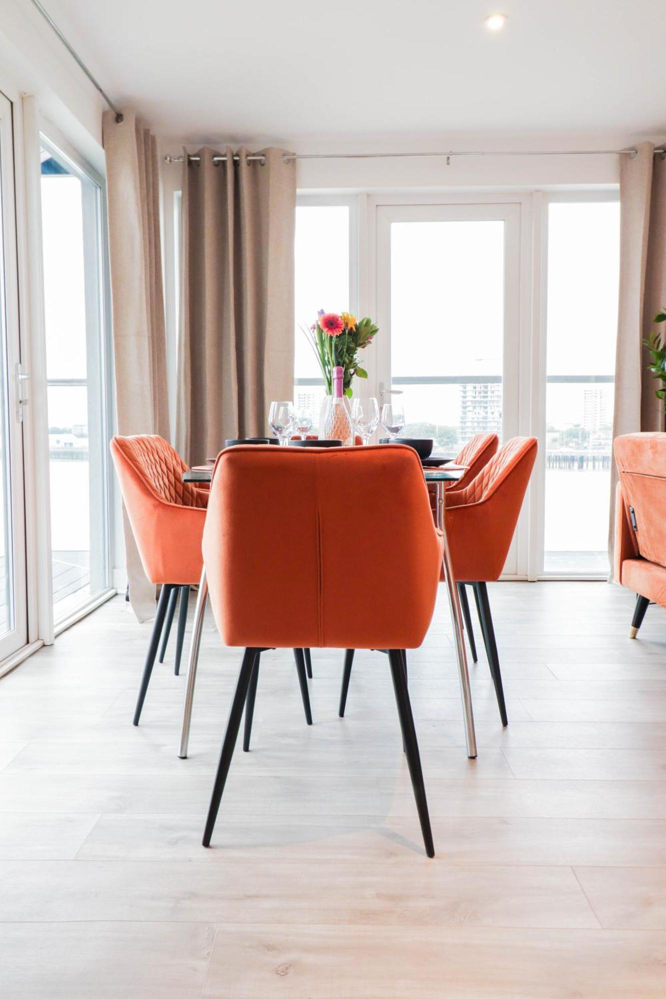 Apartment Serene 2-bedroom By The River London