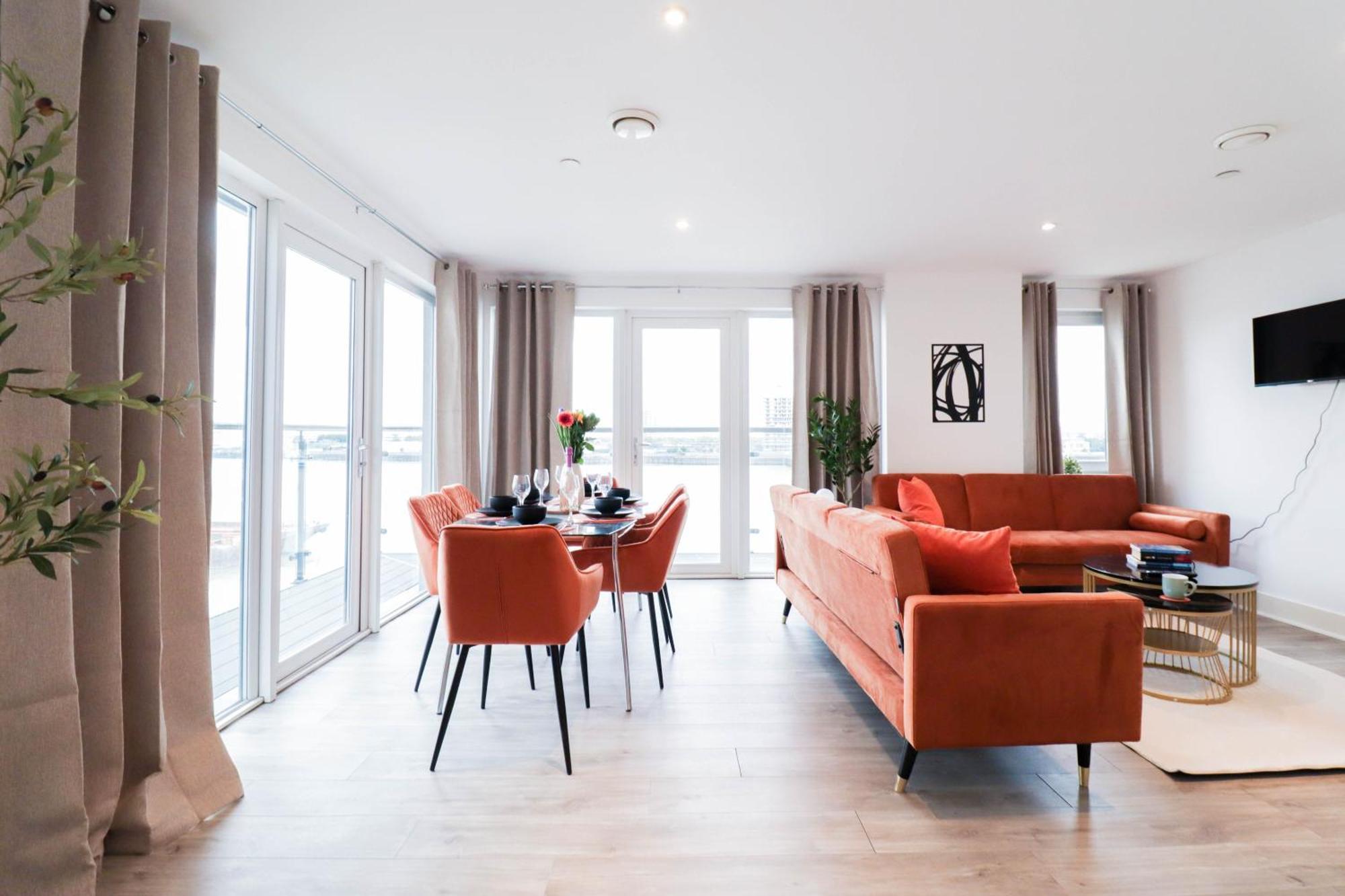 Serene 2-bedroom By The River London