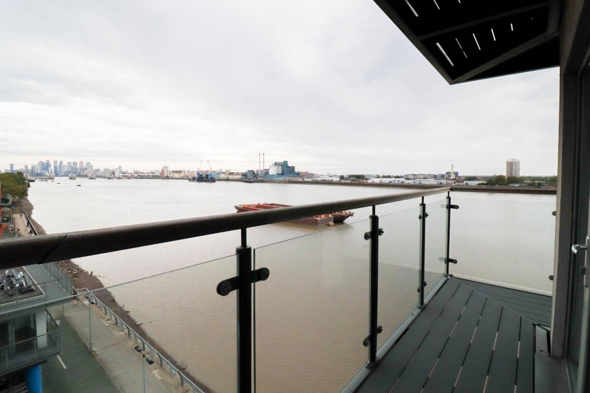 Appartement Serene 2-bedroom By The River