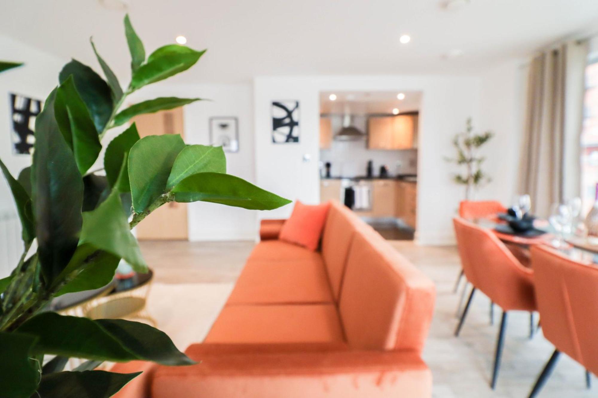 Apartment Serene 2-bedroom By The River *
