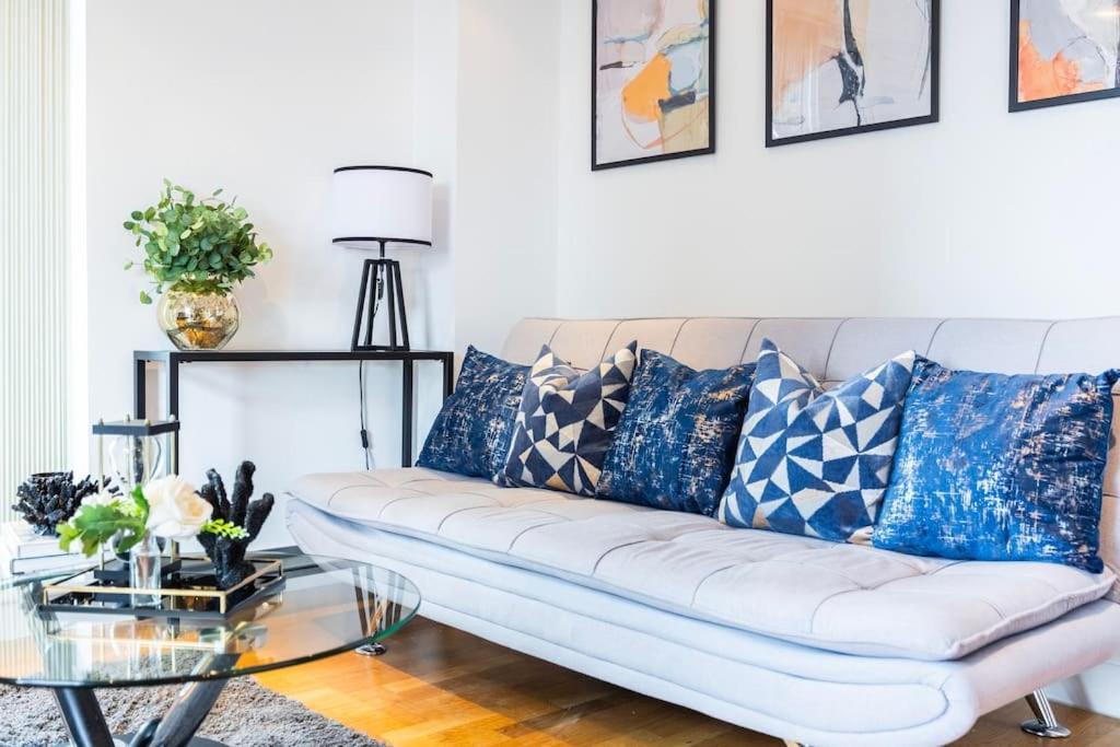 Appartement Contemporary 2 Bedroom Flat In Canary Wharf Londen
