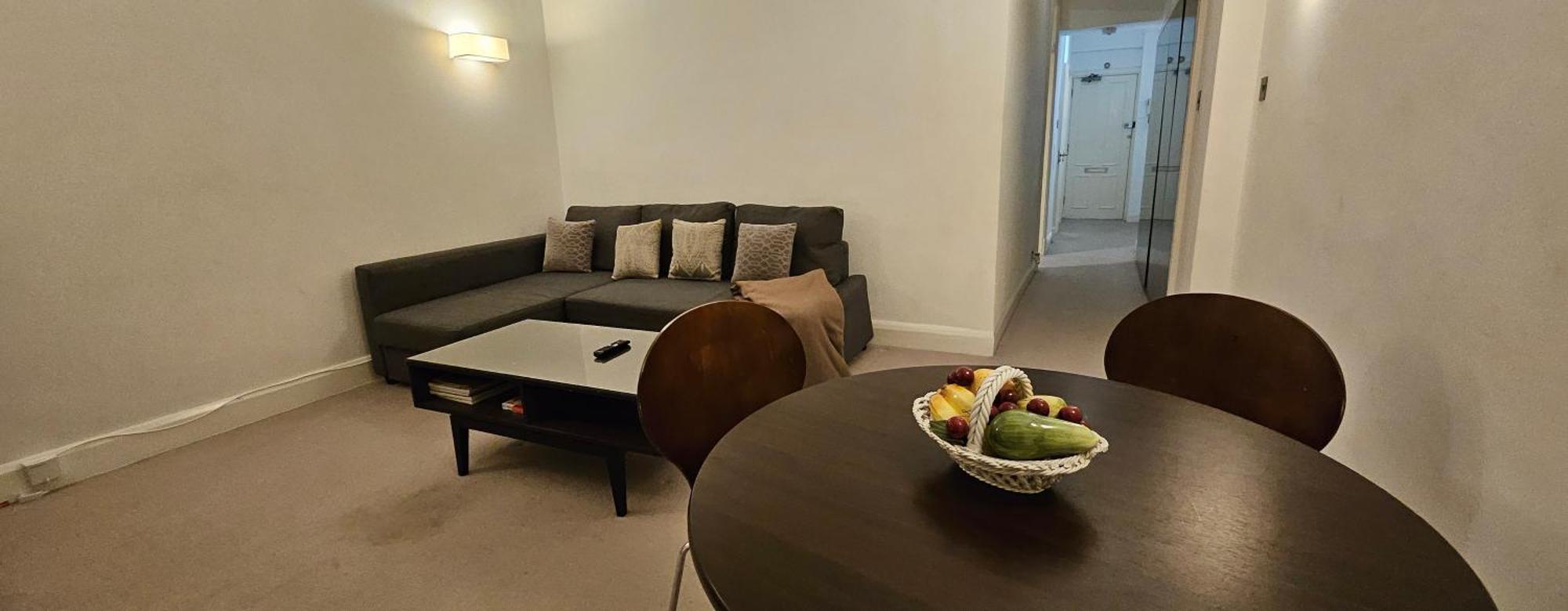Estatesmen Grosvenor Square Mayfair Apartment *