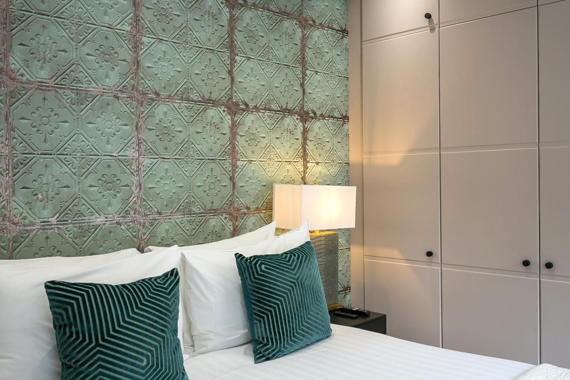 Urban Chic - Bloomsbury