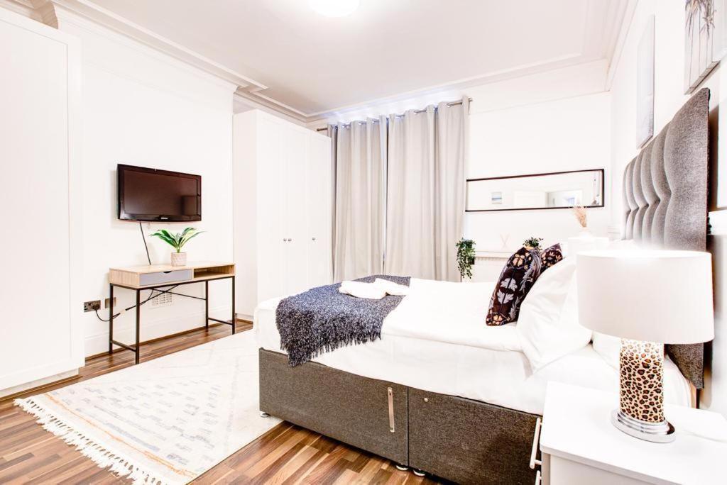 Marble Arch Beautiful Four Bedroom * Londen