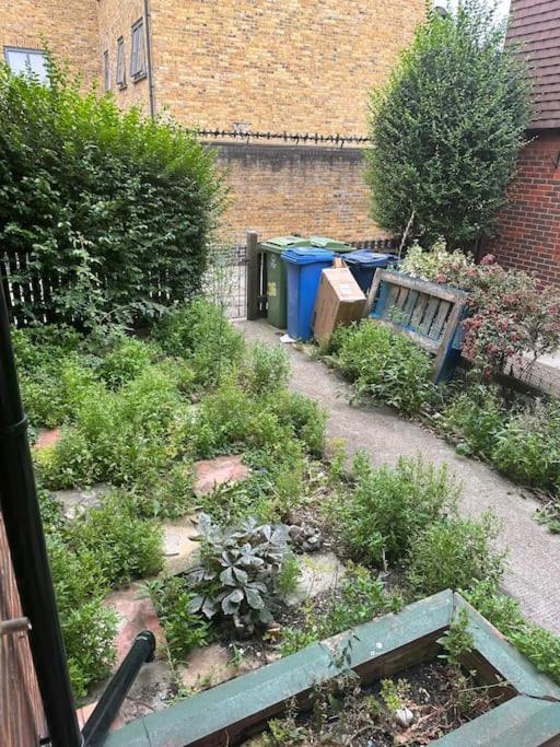 Holiday home I Bed Flat By Southwark Park With Garden And 10 Min Walk To Bermondsey And Surrey Quays Station London