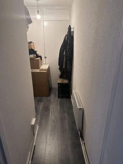 I Bed Flat By Southwark Park With Garden And 10 Min Walk To Bermondsey And Surrey Quays Station *