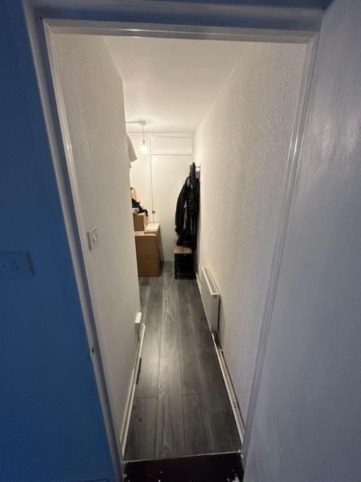 I Bed Flat By Southwark Park With Garden And 10 Min Walk To Bermondsey And Surrey Quays Station Holiday home *