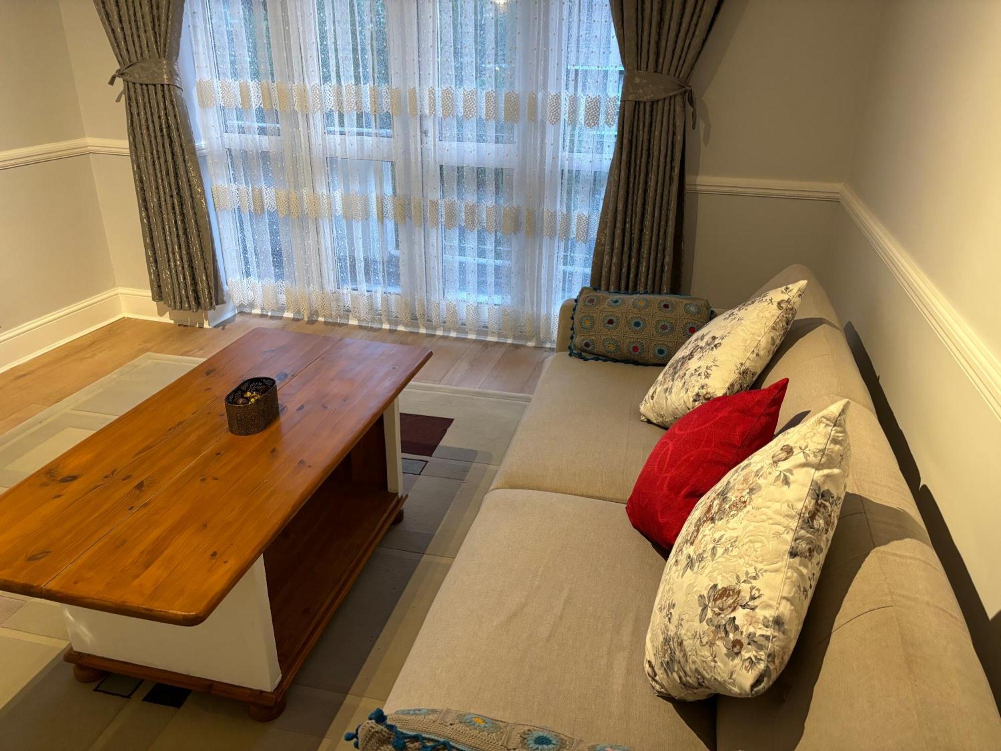 Bright 2 Bedroom Flat Close To Centre Appartement Londen