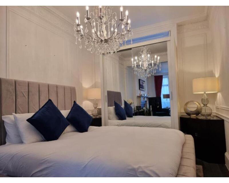Victoria Square Holiday home London