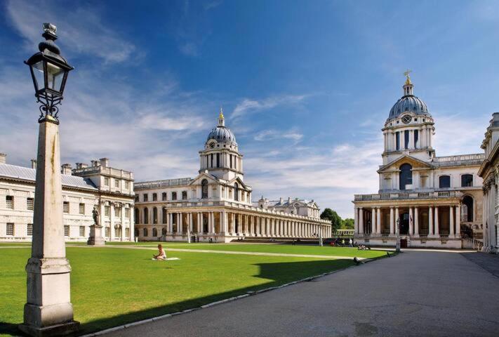 Oriental, 2 Double Bedroom Flat, Royal Greenwich, Se Apartment
