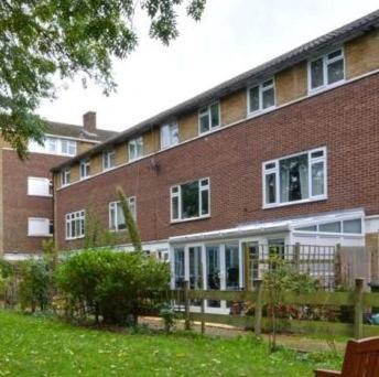 Apartment Oriental, 2 Double Bedroom Flat, Royal Greenwich, Se *