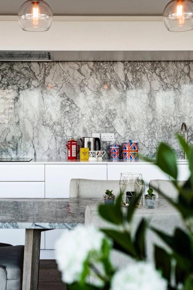 Apartment Luxury Panoramic 3 Bed With Private Terrace London