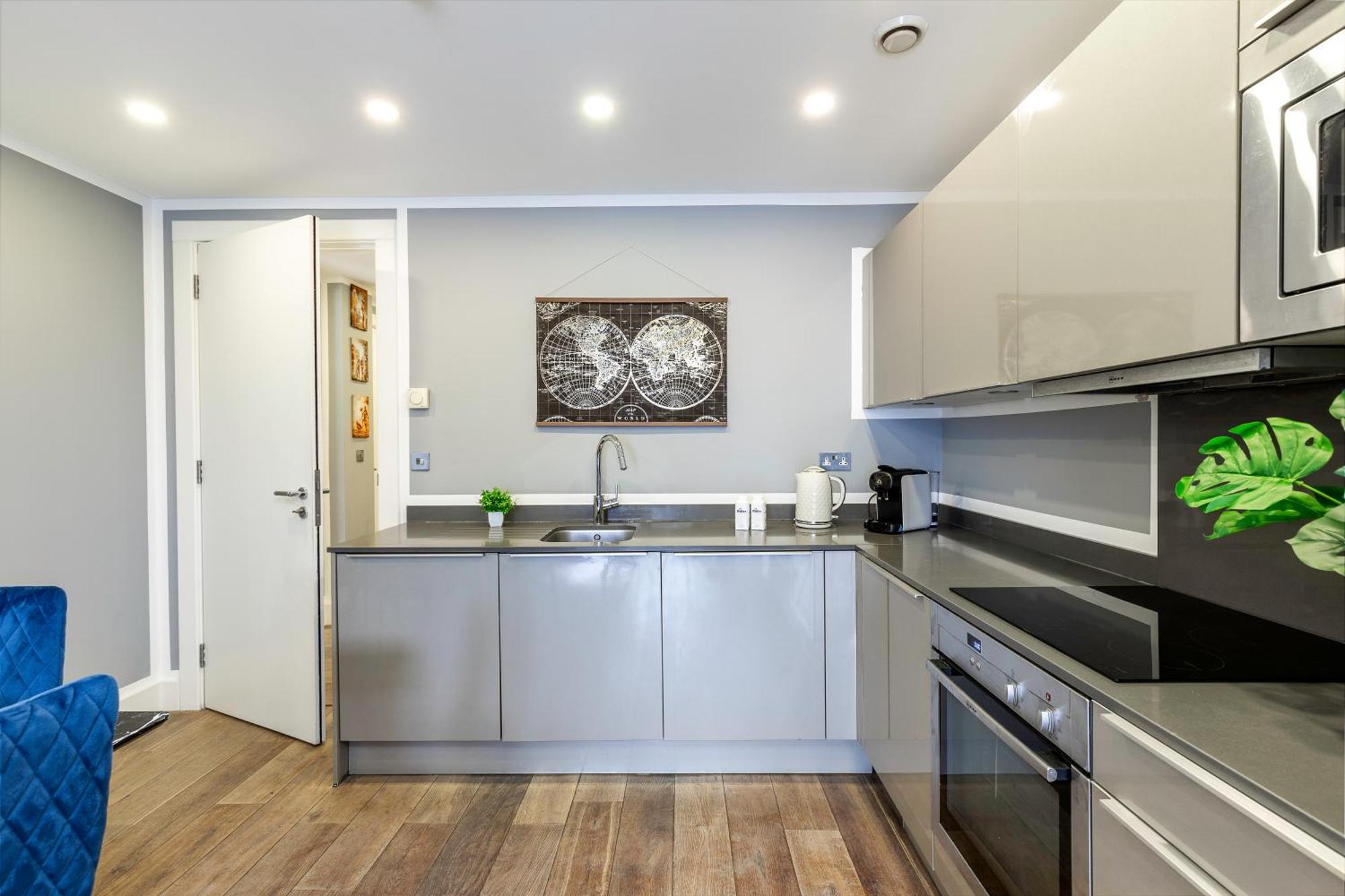 Apartment Luxury Notting Hill On Canal In Of Westminster Trendy Massive London