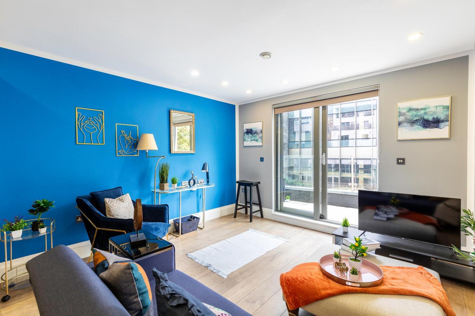 Luxury Notting Hill On Canal In Of Westminster Trendy Massive Apartment