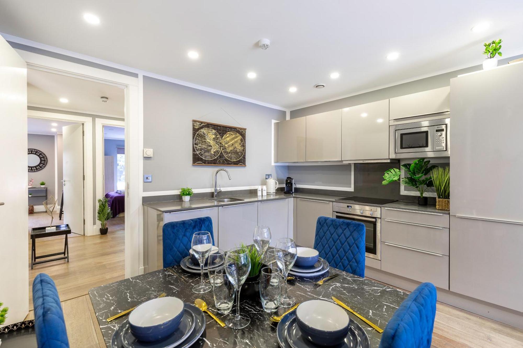 Luxury Notting Hill On Canal In Of Westminster Trendy Massive Apartment