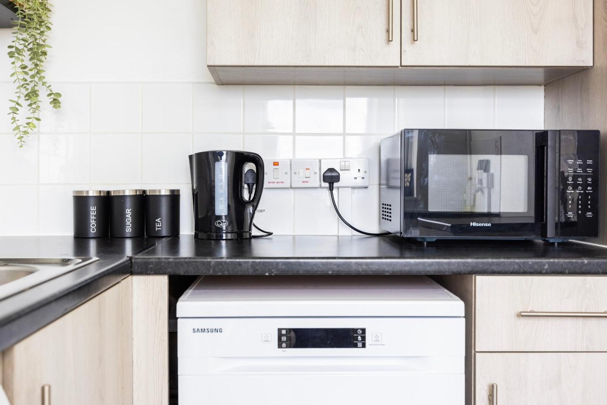 Appartement Poplar - Sleep 4-5 - Ideal For Business Travellers & Contractors - Near Canary Wharf And Dlr Station - Parking Tickets Available On Request