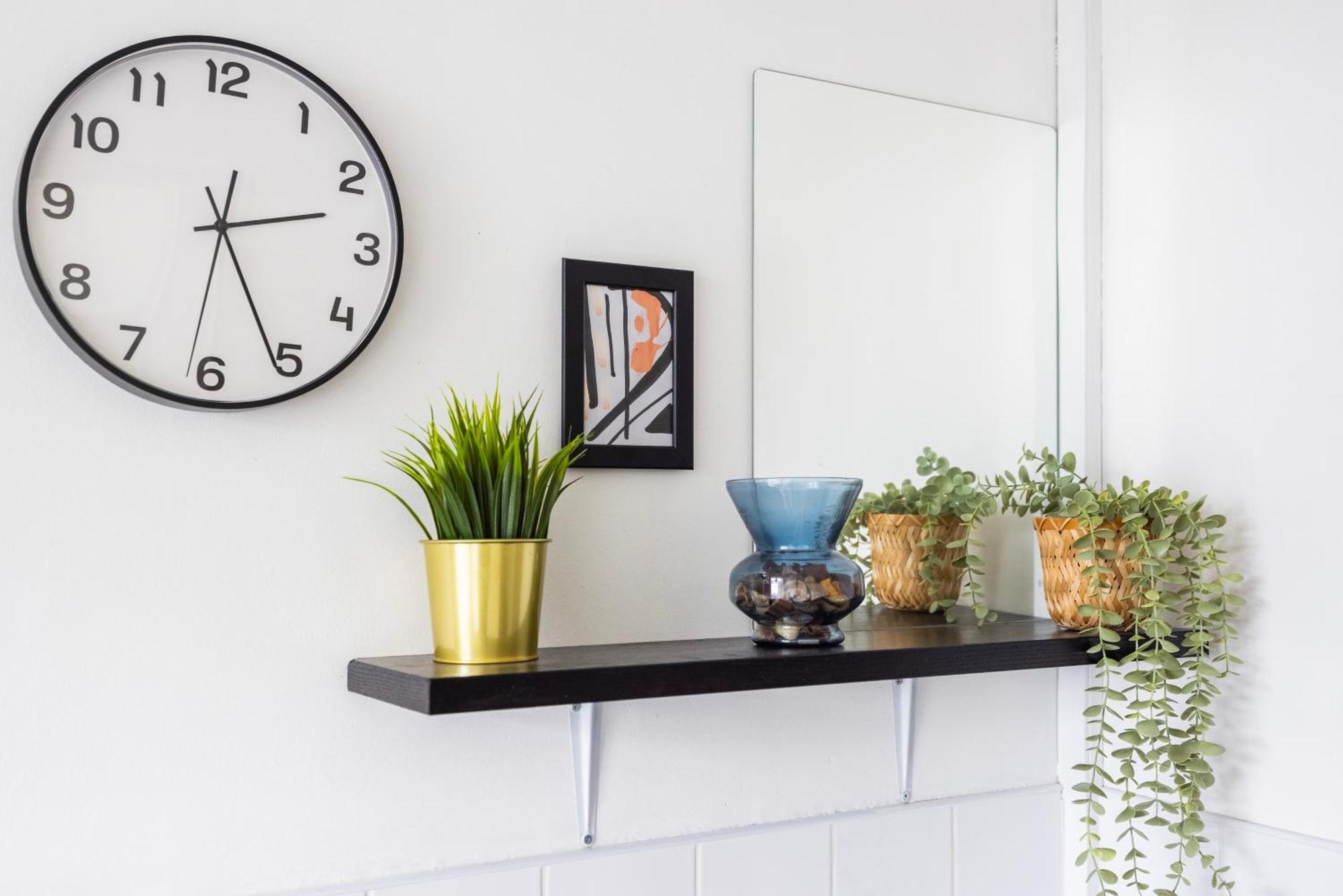 Poplar - Sleep 4-5 - Ideal For Business Travellers & Contractors - Near Canary Wharf And Dlr Station - Parking Tickets Available On Request Appartement Londen