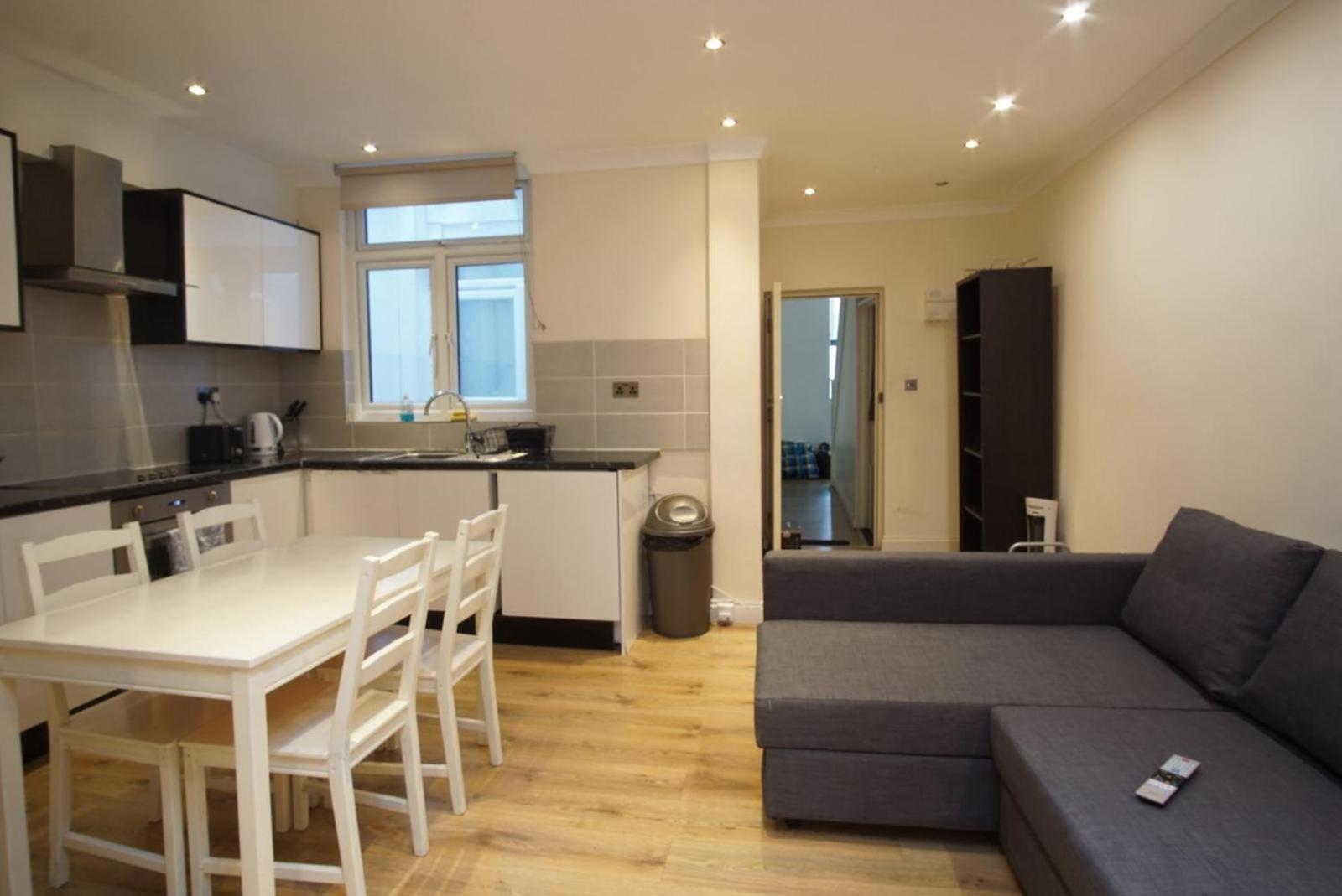 Evergreen Apartments- Flat 2 * London