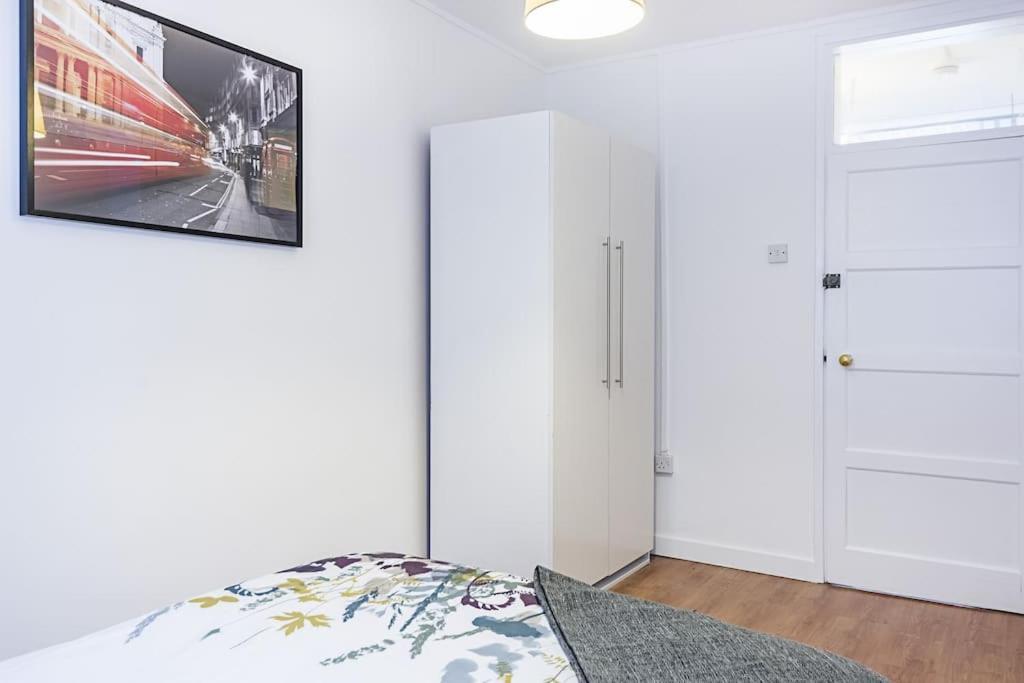 Stylish 3-bed In Clerkenwell Within Walking Distance To Tube Stations