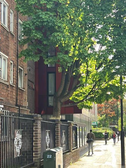Stylish 3-bed In Clerkenwell Within Walking Distance To Tube Stations Apartment London