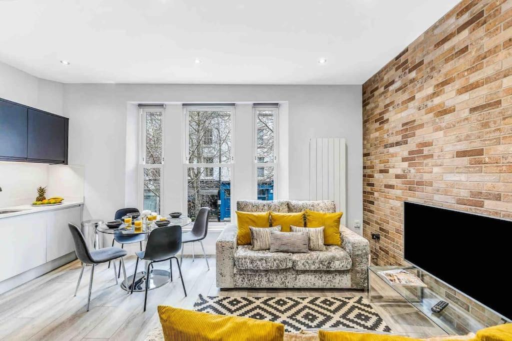 Lux Abbey Road Sleeps Up To 7 *
