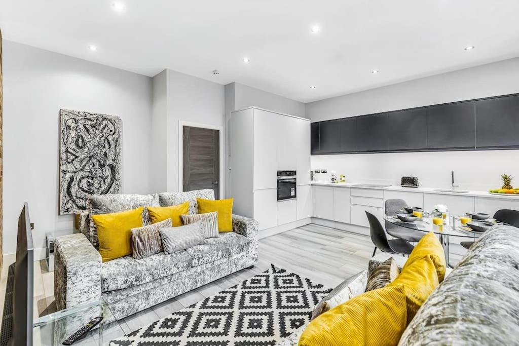 Lux Abbey Road Sleeps Up To 7 * London