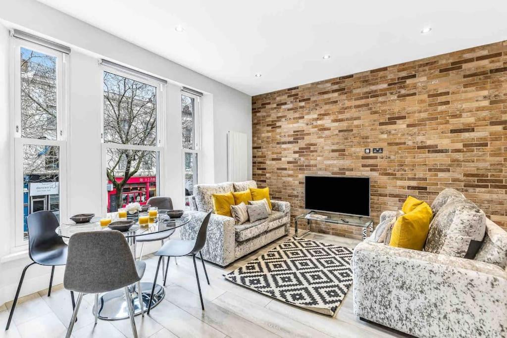 Lux Abbey Road Sleeps Up To 7 Apartment *