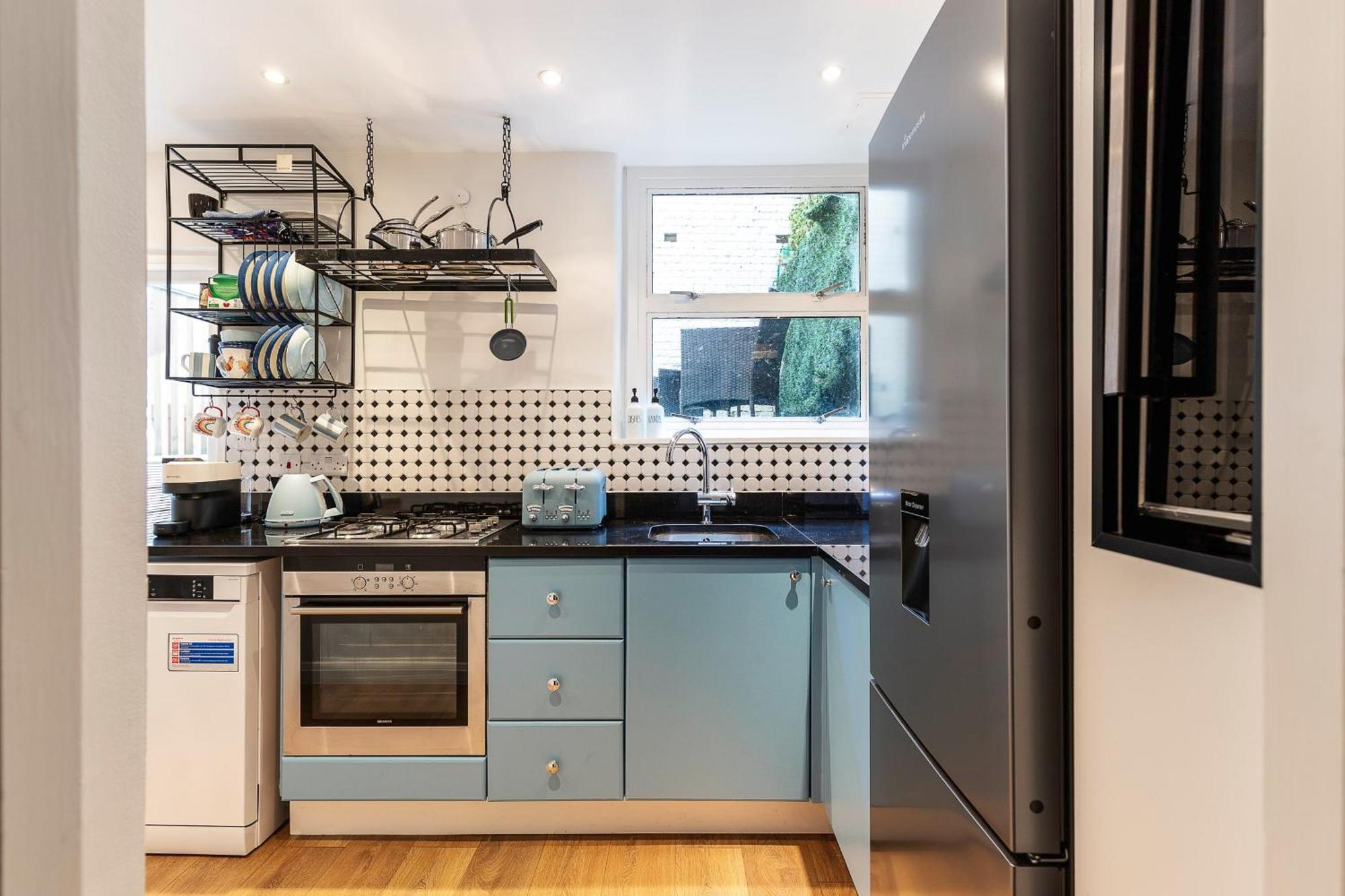 Apartment Elegant Two Bedroom Flat In Redcliffe Gardens London