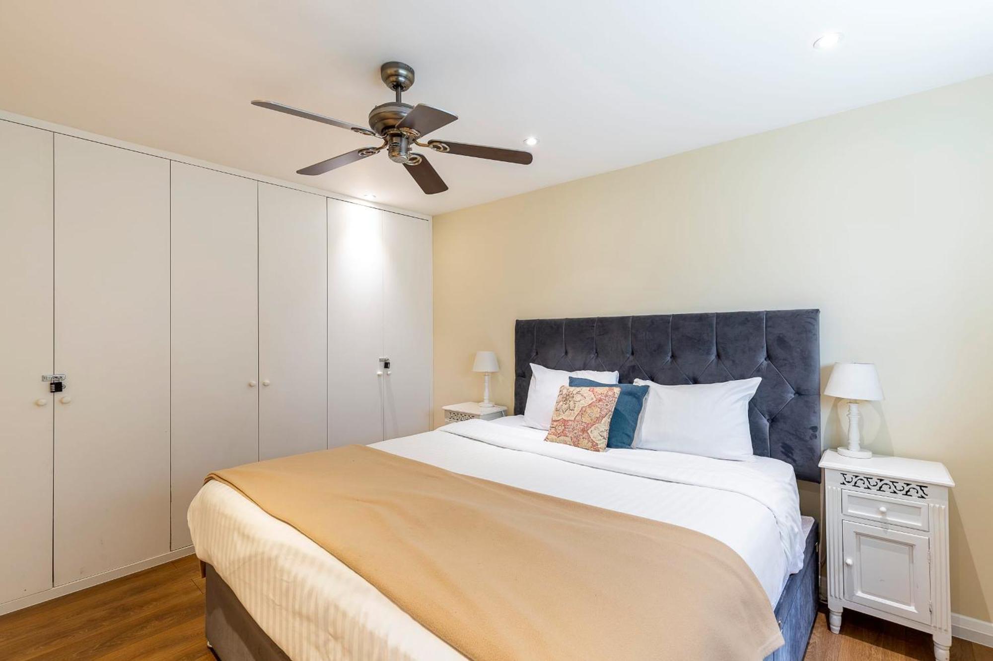Elegant Two Bedroom Flat In Redcliffe Gardens Apartment