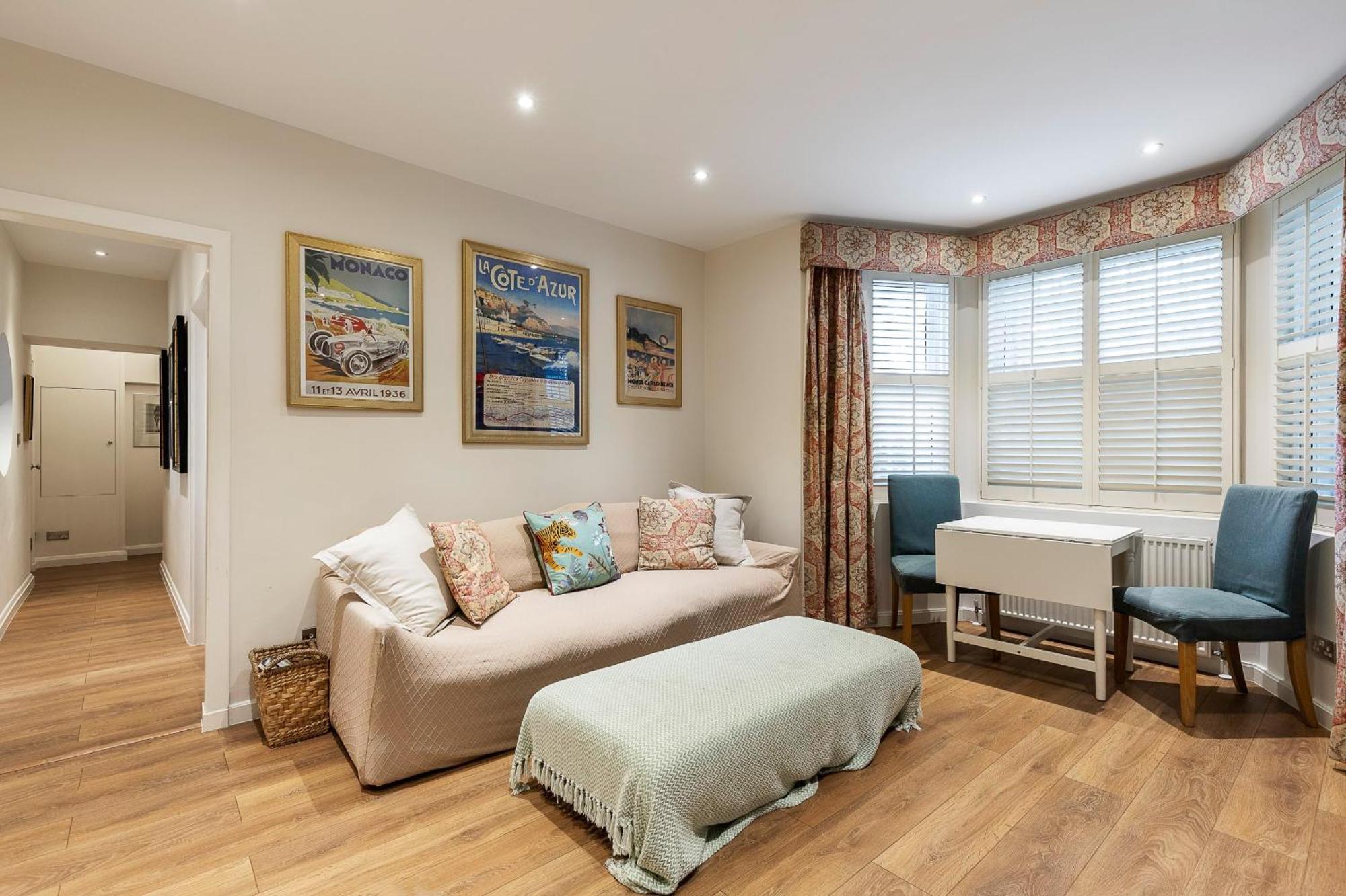 Elegant Two Bedroom Flat In Redcliffe Gardens Apartment London