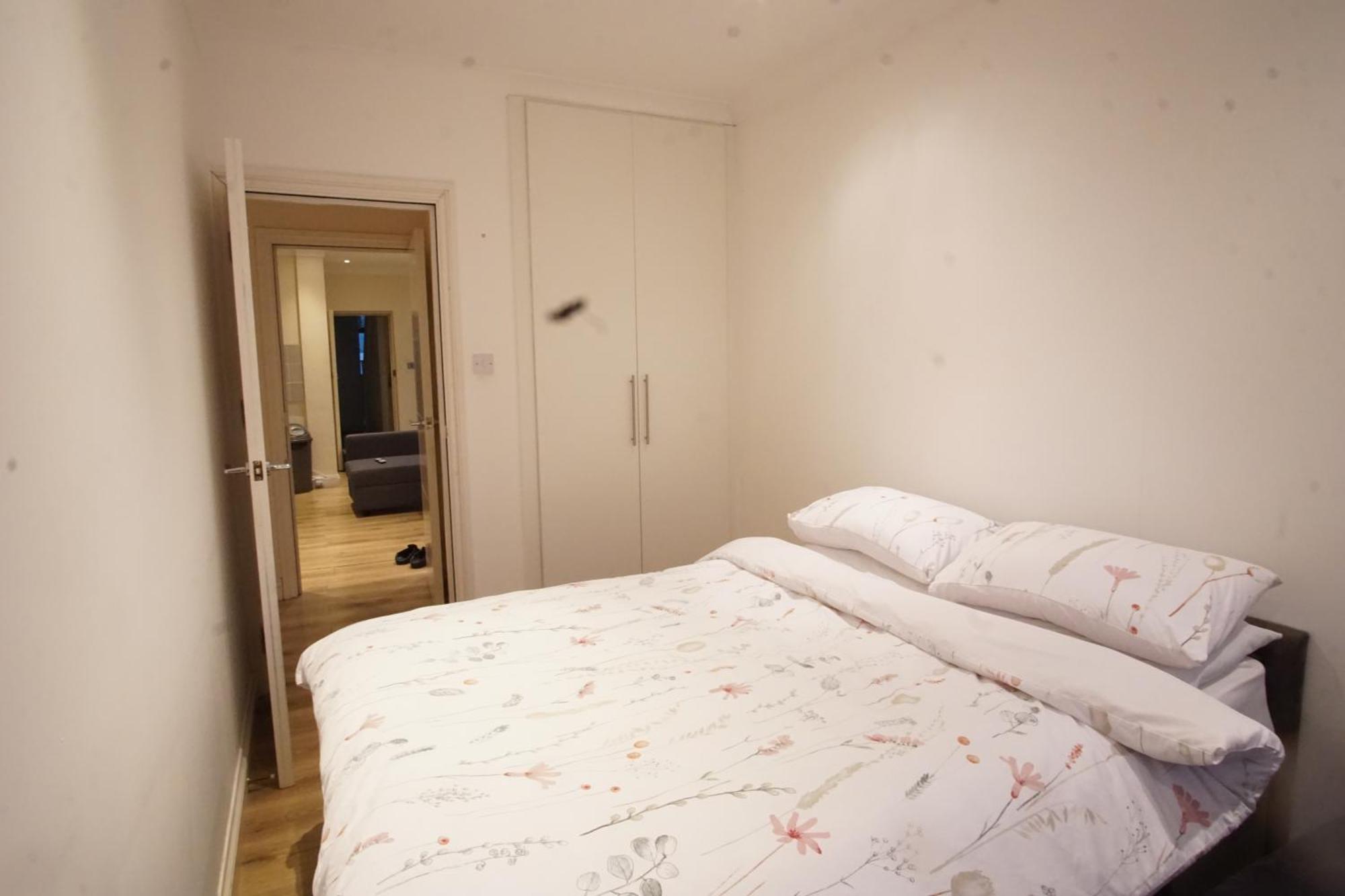 Evergreen Apartments- Flat 2 Apartment London