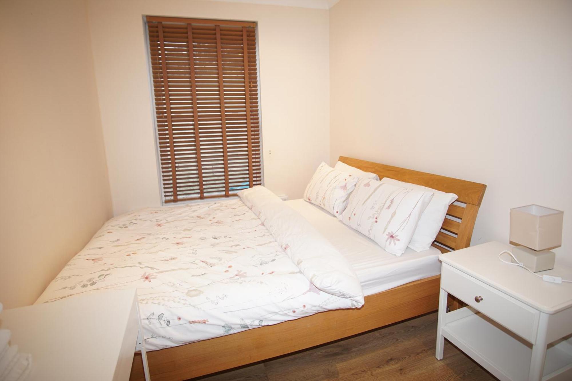 Evergreen Apartments- Flat 2 Apartment