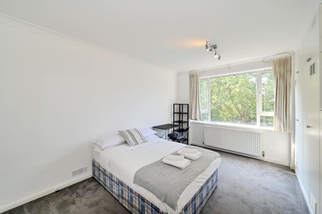 3-bedroom With Parking In Maida Vale Apartamento *