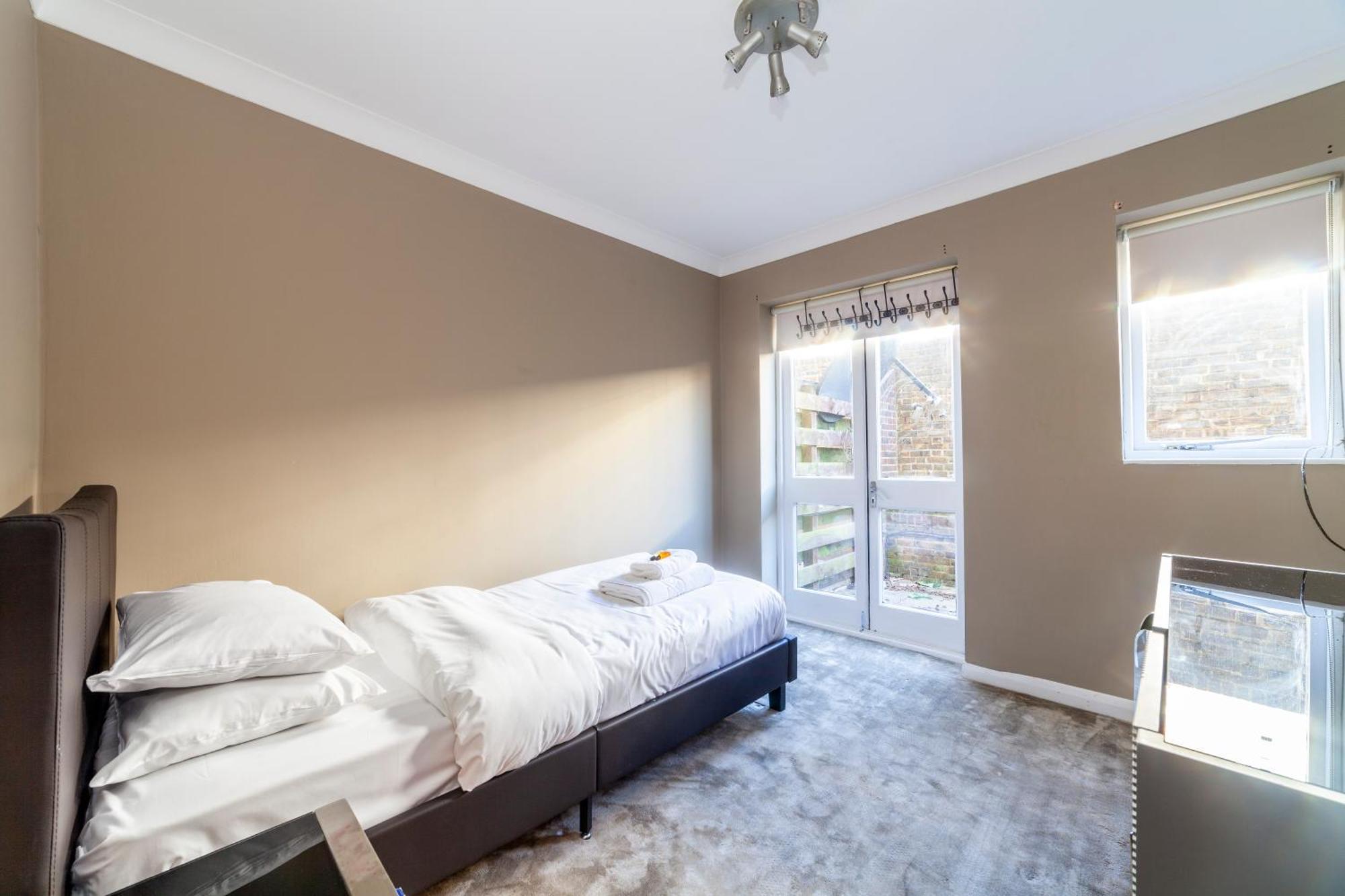 Centrally Located 5br Flat Wparking, Maida Vale Ferienhaus *