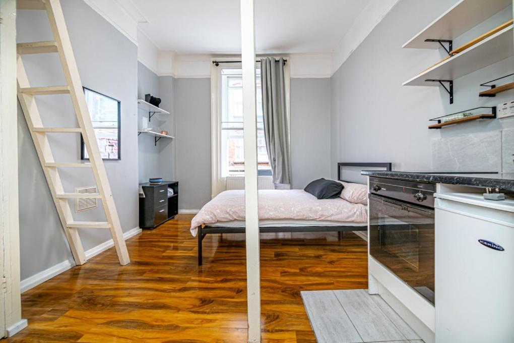 Private In Quirky Soho Aparthotel London
