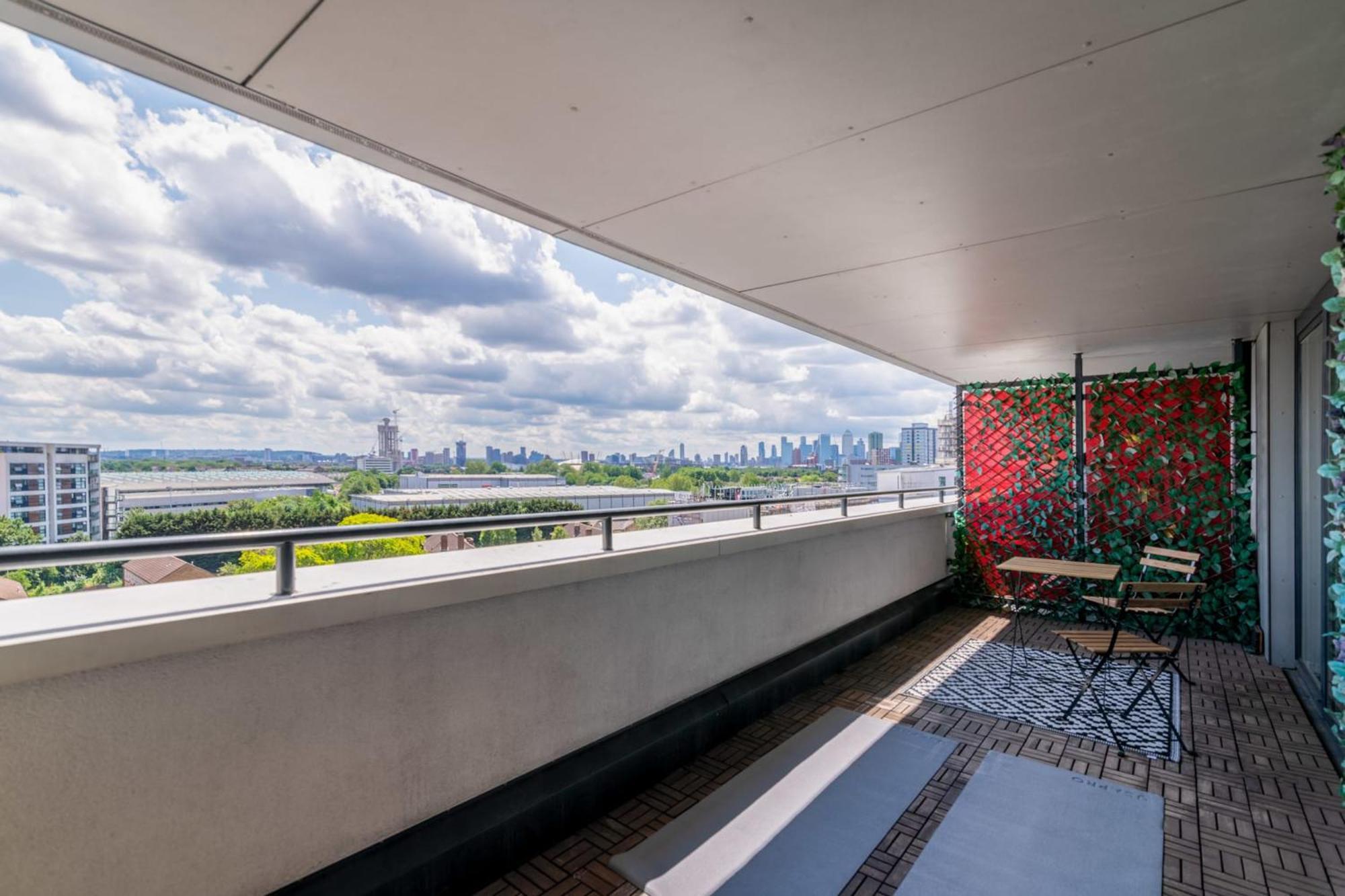 Apartment Modern Comfort Stratford 3br Duplex