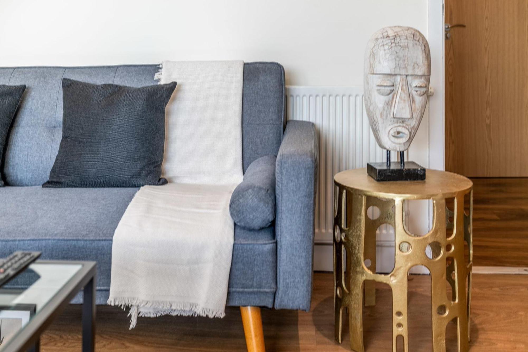 Modern Comfort Stratford 3br Duplex