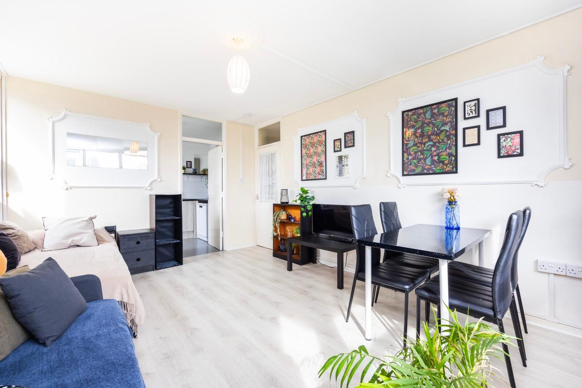 Business 2 Beds - Poplar - 2 Minutes From Station * London