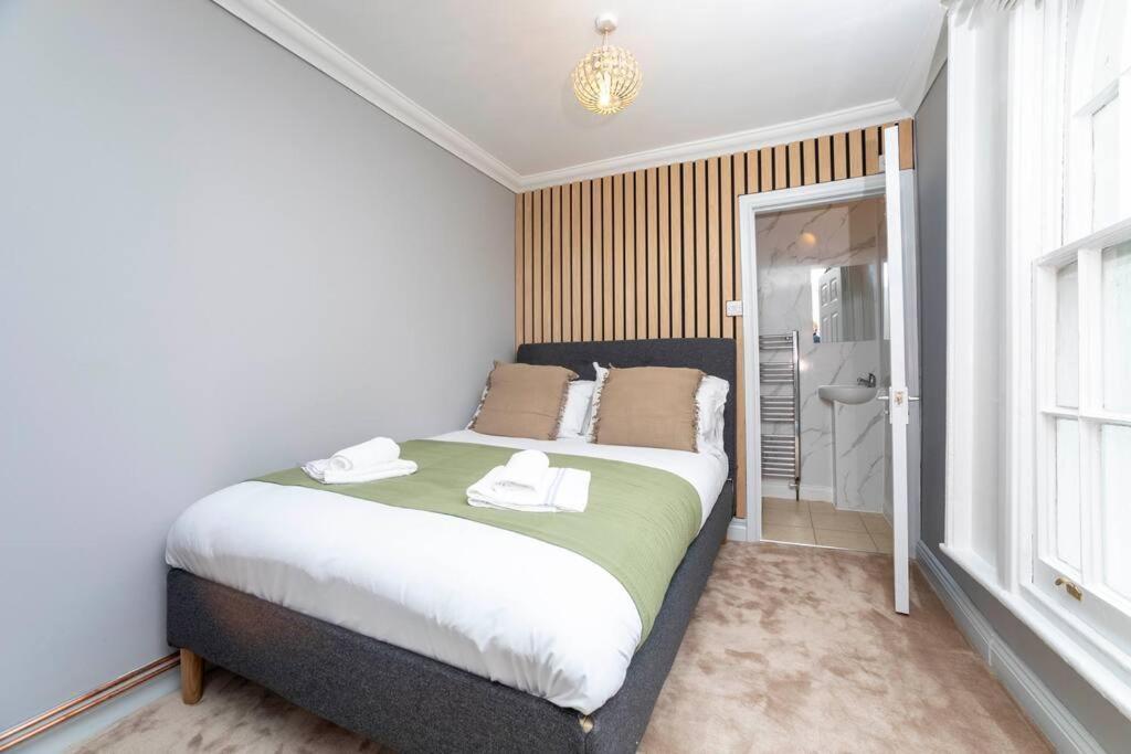 2 Bedroom Flat In Notting Hill * Londen