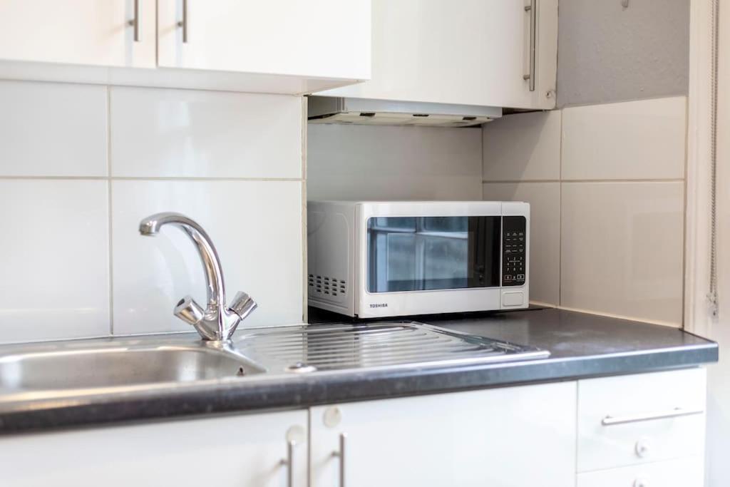 2 Bedroom Flat In Notting Hill *